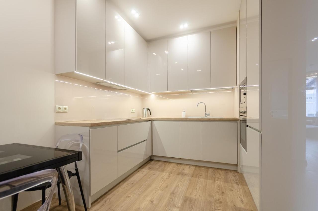 Petrovdom Apartment 77-94-59 In Rc Tetris Hall, Dilova Street 1-2 Kiev Exterior foto