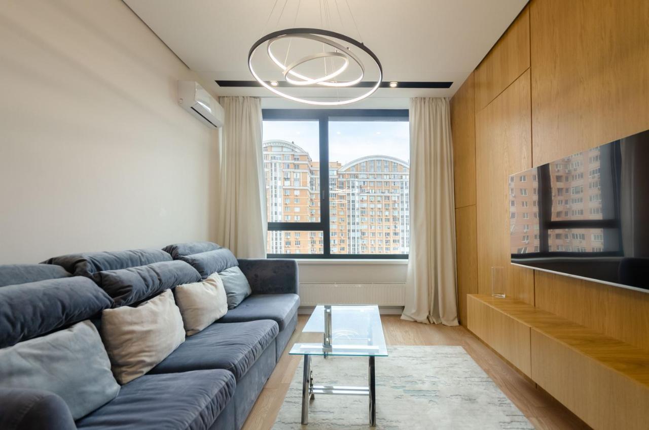 Petrovdom Apartment 77-94-59 In Rc Tetris Hall, Dilova Street 1-2 Kiev Exterior foto