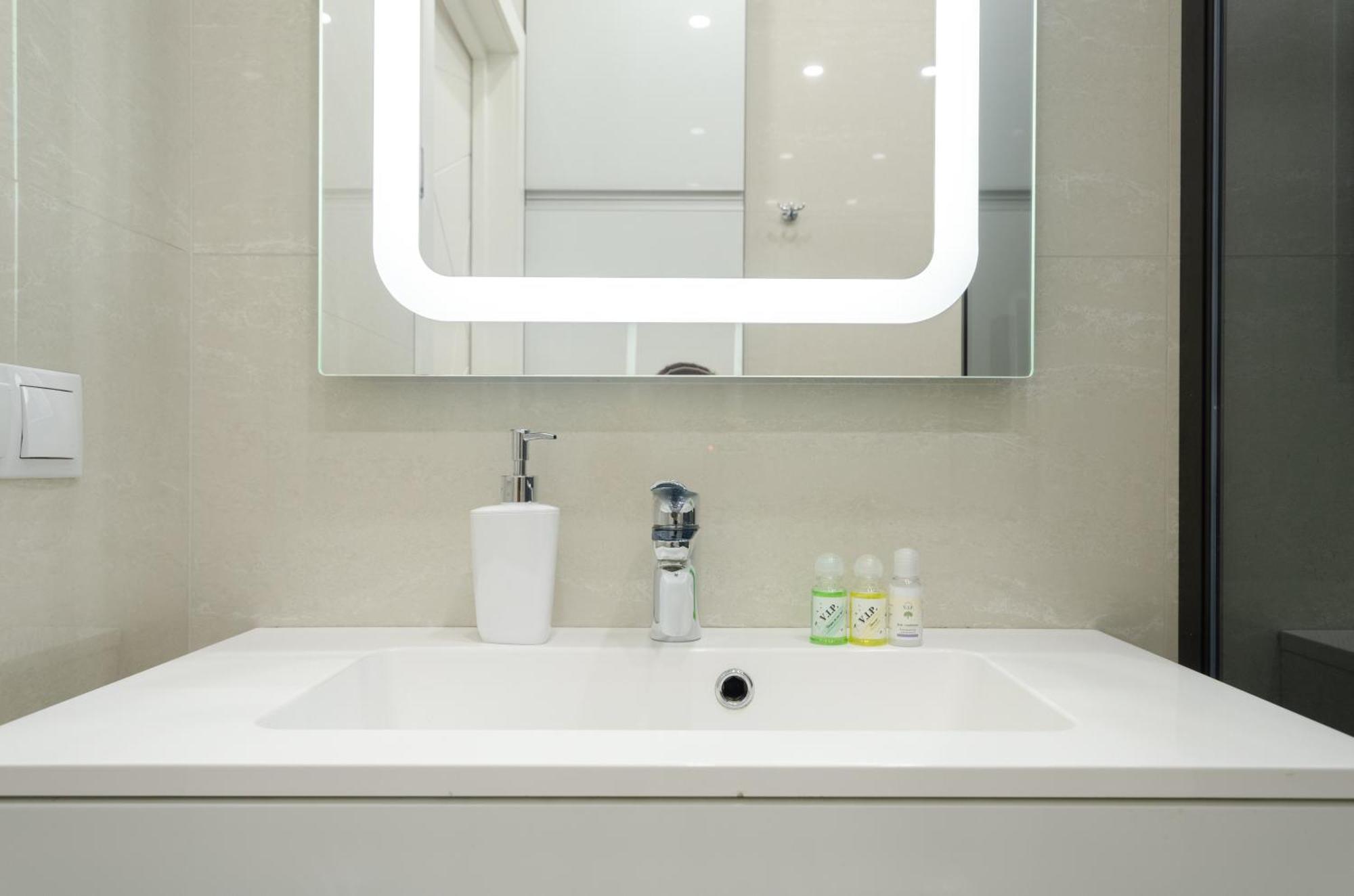 Petrovdom Apartment 77-94-59 In Rc Tetris Hall, Dilova Street 1-2 Kiev Exterior foto